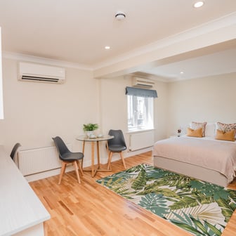 Studio Room - Image 1